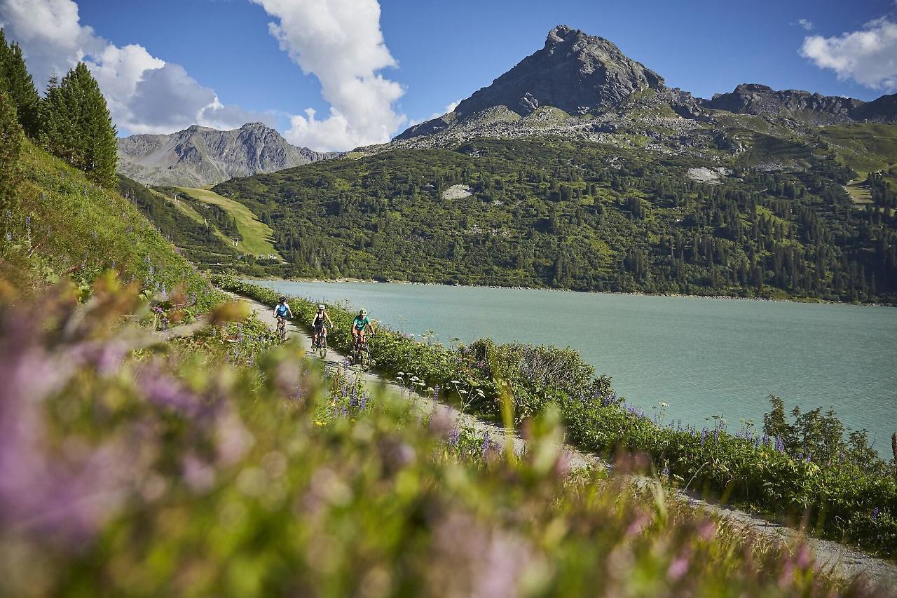 Ad Laca See Exteriér fotografie